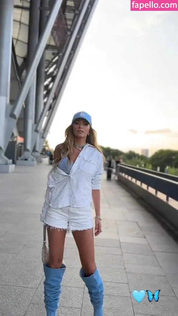 zoeytush Onlyfans Photo Gallery 