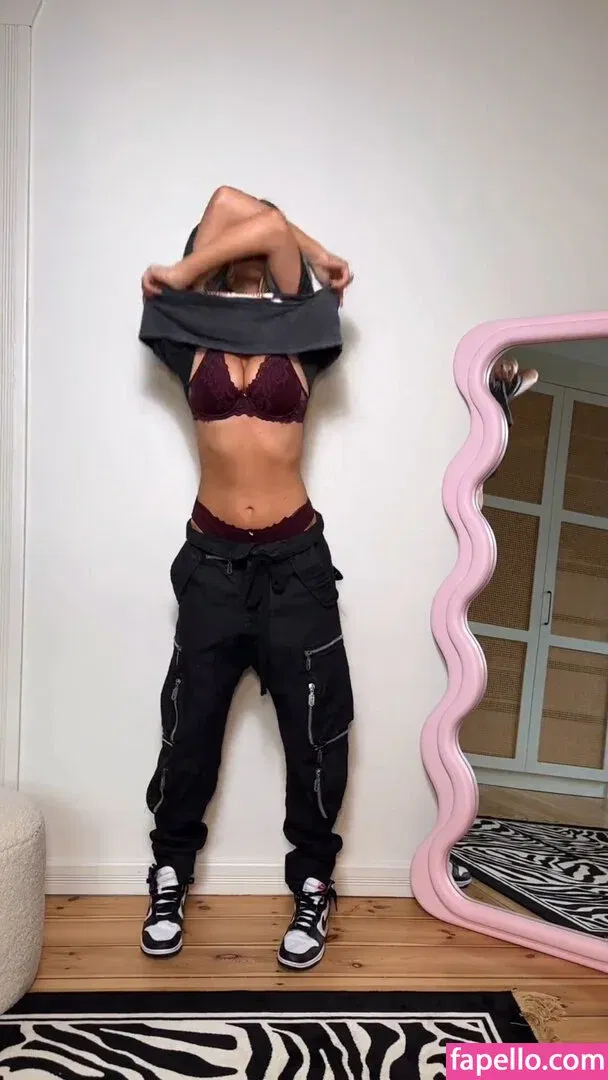 zoeytush Onlyfans Photo Gallery 