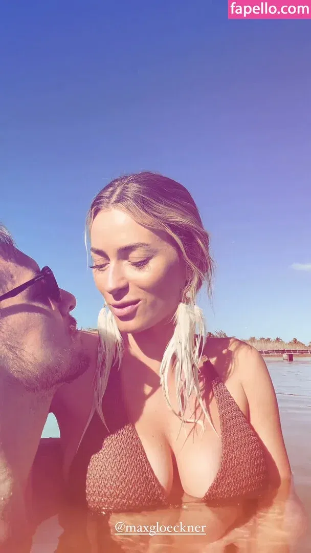 zoeytush Onlyfans Photo Gallery 