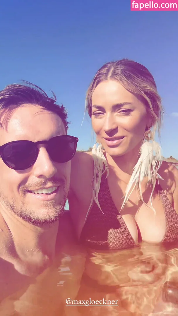 zoeytush Onlyfans Photo Gallery 