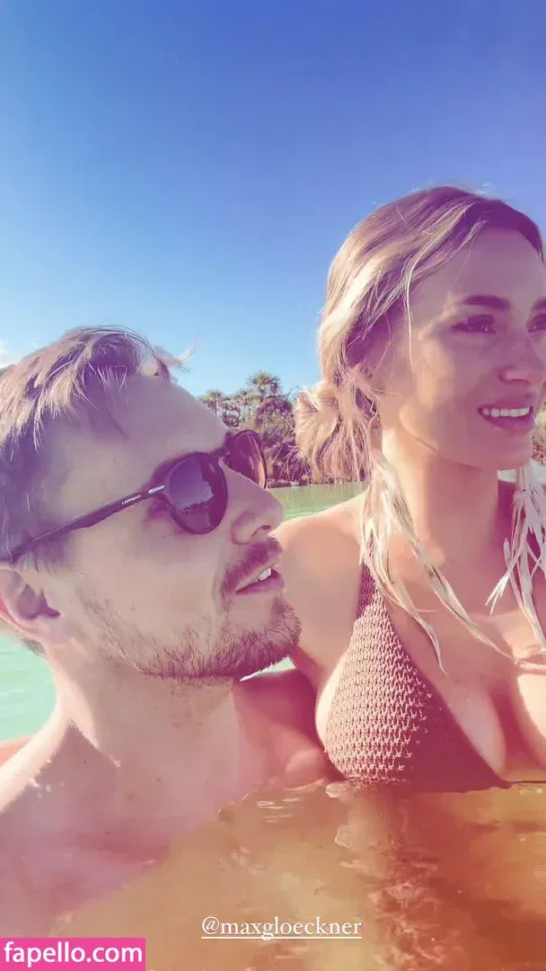 zoeytush Onlyfans Photo Gallery 