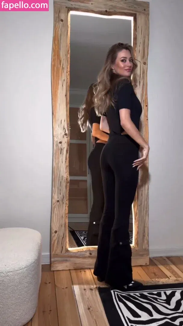 zoeytush Onlyfans Photo Gallery 