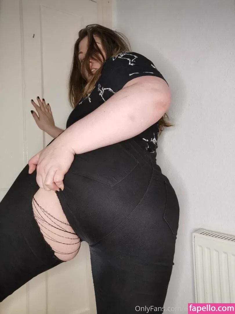 estella_bathory Onlyfans Photo Gallery 