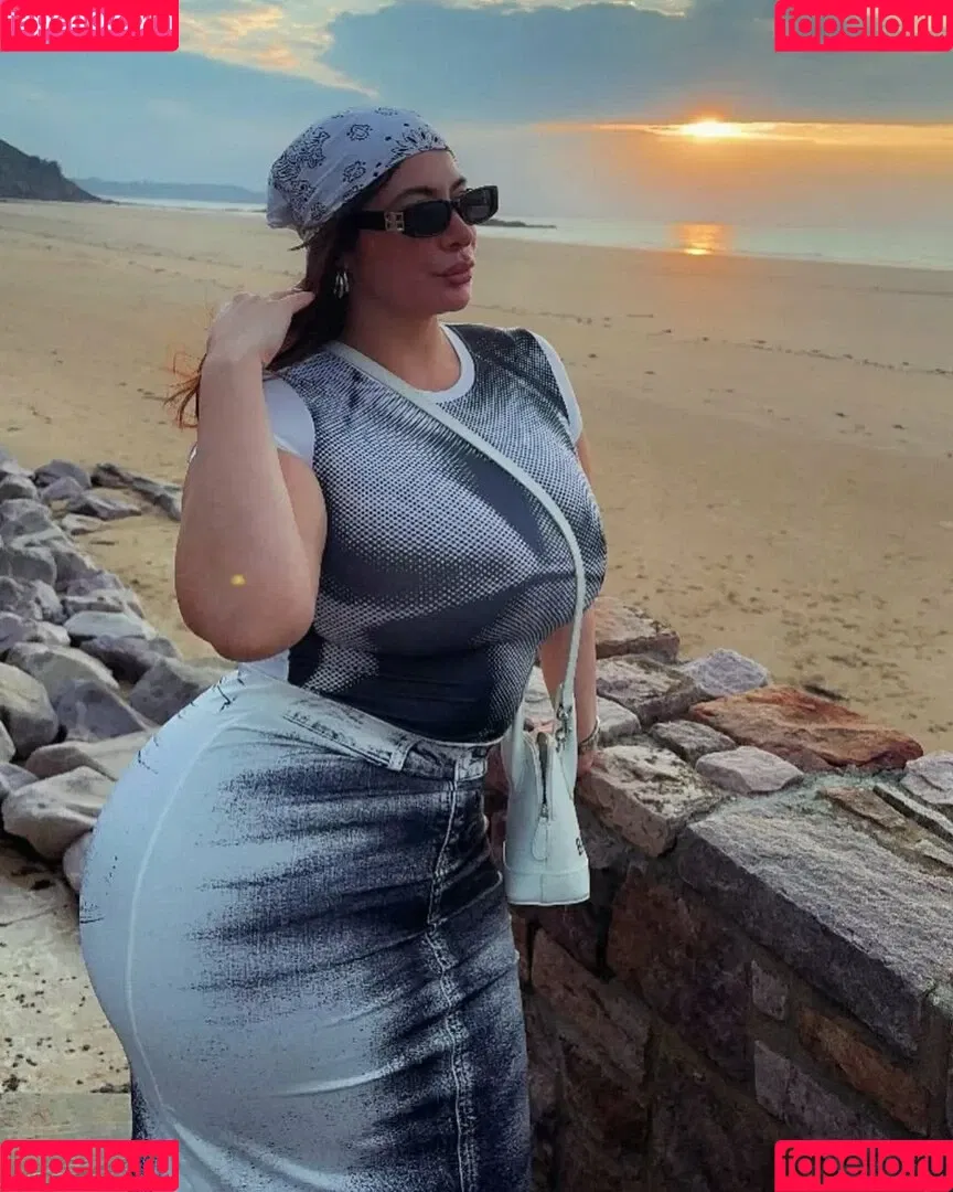 Sara Paris Onlyfans Photo Gallery 