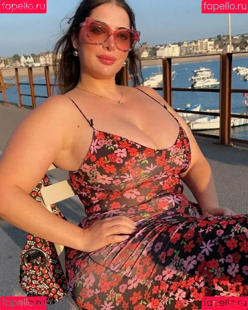 Sara Paris Onlyfans Photo Gallery 