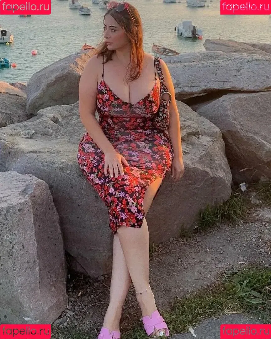 Sara Paris Onlyfans Photo Gallery 