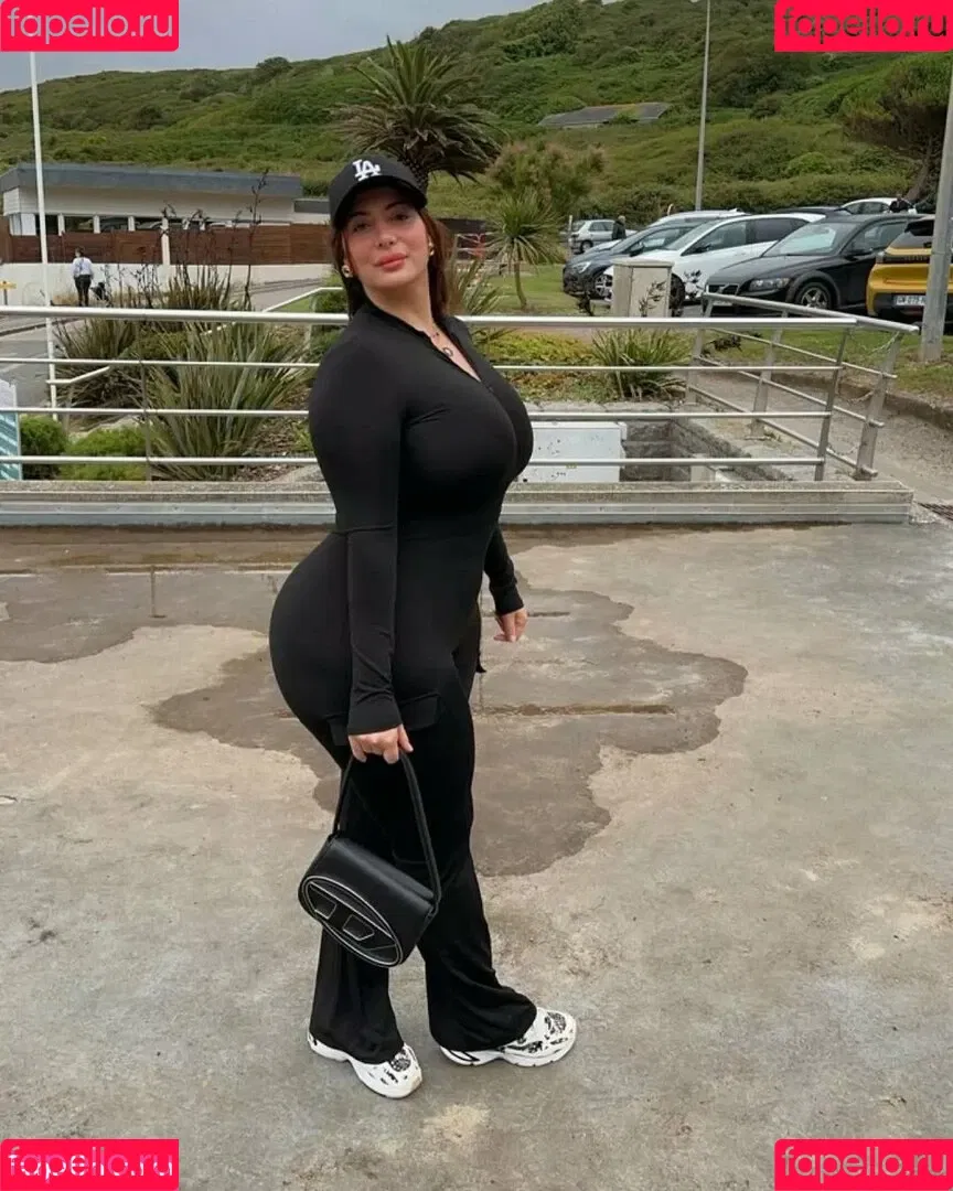 Sara Paris Onlyfans Photo Gallery 