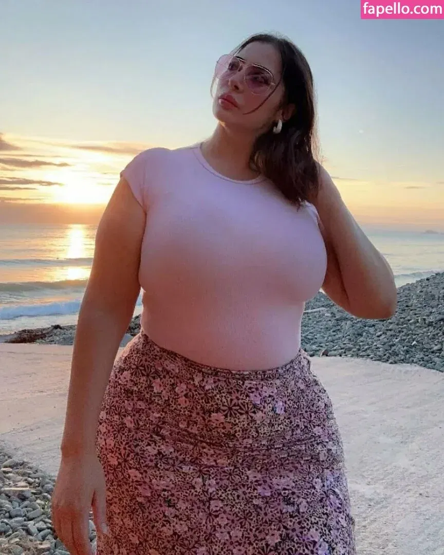 Sara Paris Onlyfans Photo Gallery 