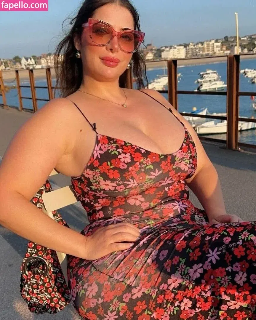 Sara Paris Onlyfans Photo Gallery 