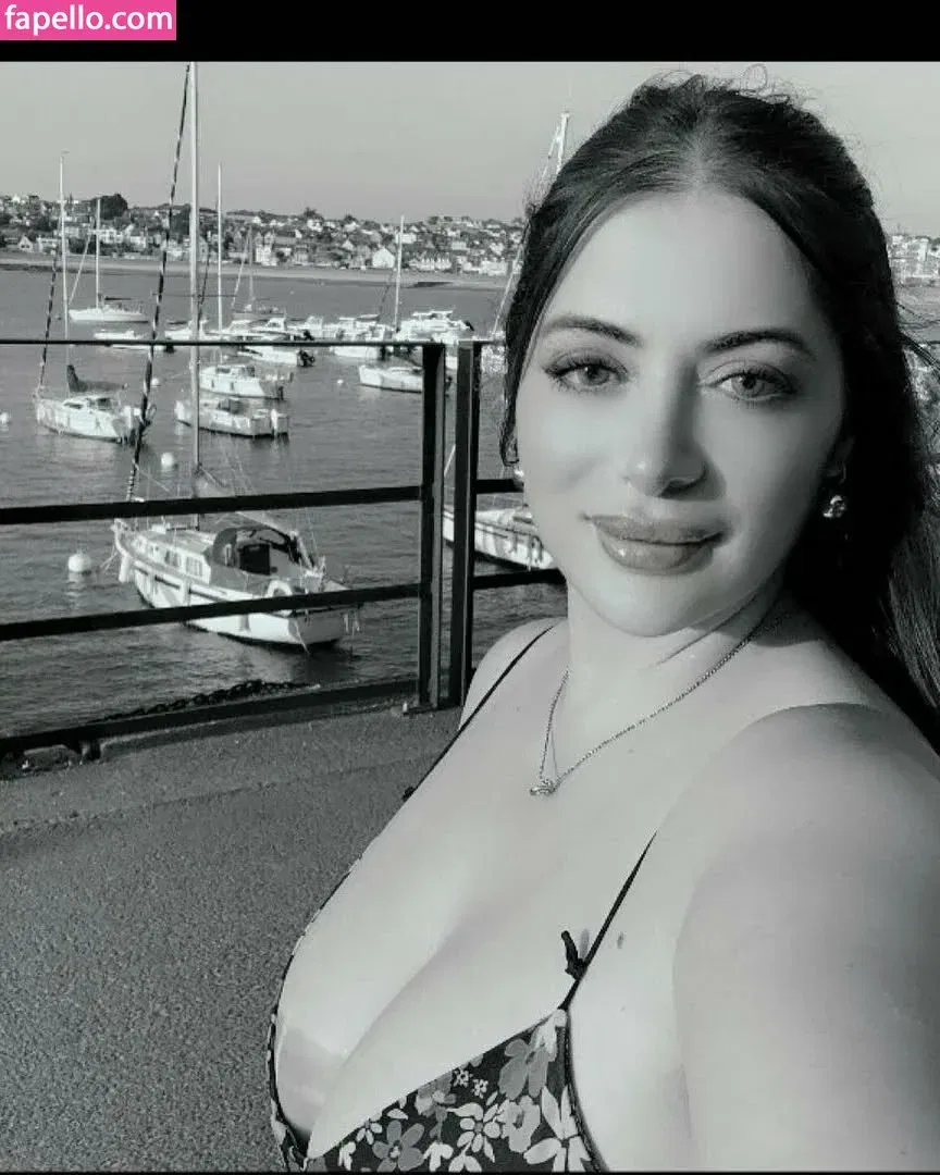 Sara Paris Onlyfans Photo Gallery 