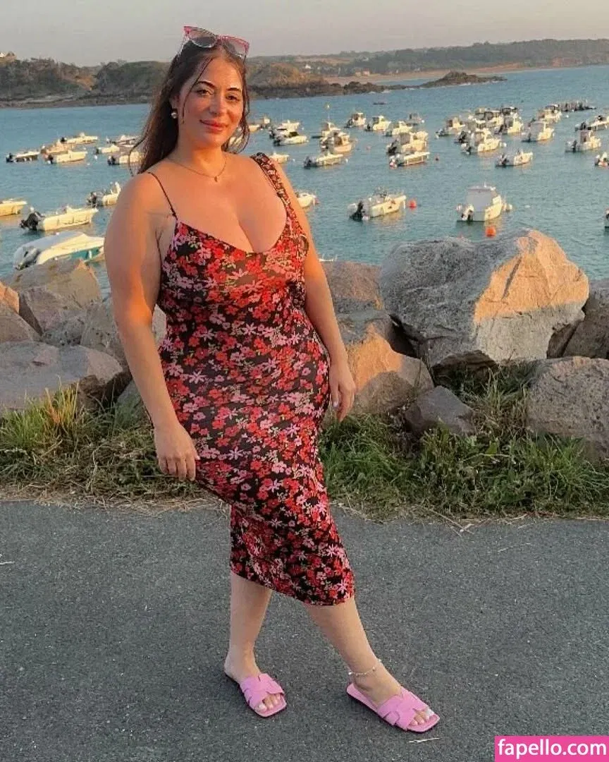 Sara Paris Onlyfans Photo Gallery 