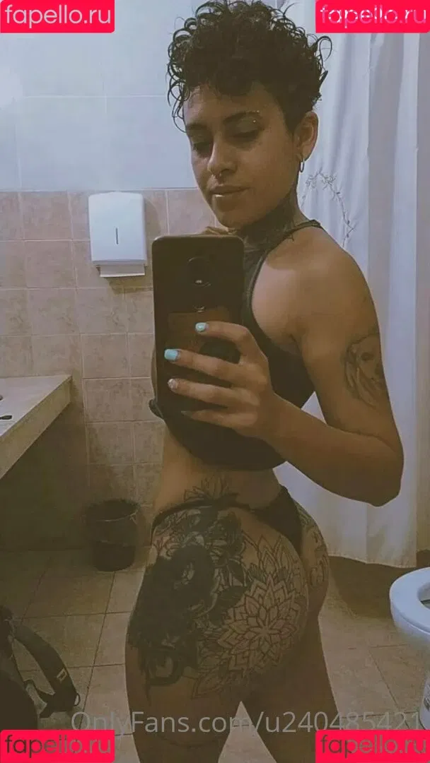 thequeenwithcurls Onlyfans Photo Gallery 