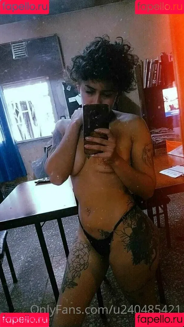 thequeenwithcurls Onlyfans Photo Gallery 