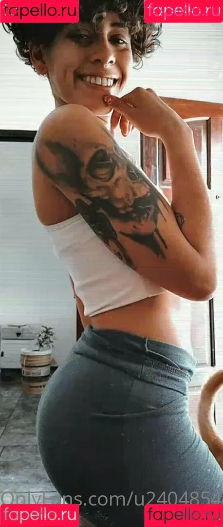 thequeenwithcurls Onlyfans Photo Gallery 