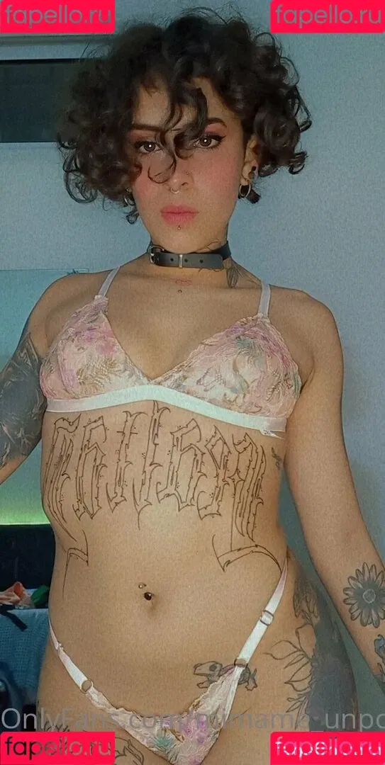 thequeenwithcurls Onlyfans Photo Gallery 
