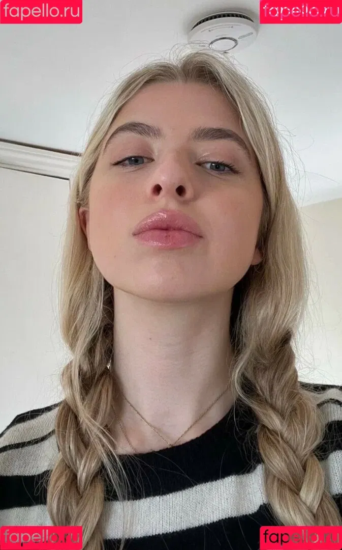 Anais Gallagher Onlyfans Photo Gallery 