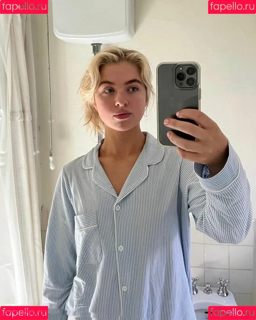Anais Gallagher Onlyfans Photo Gallery 