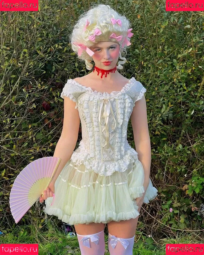 Anais Gallagher Onlyfans Photo Gallery 
