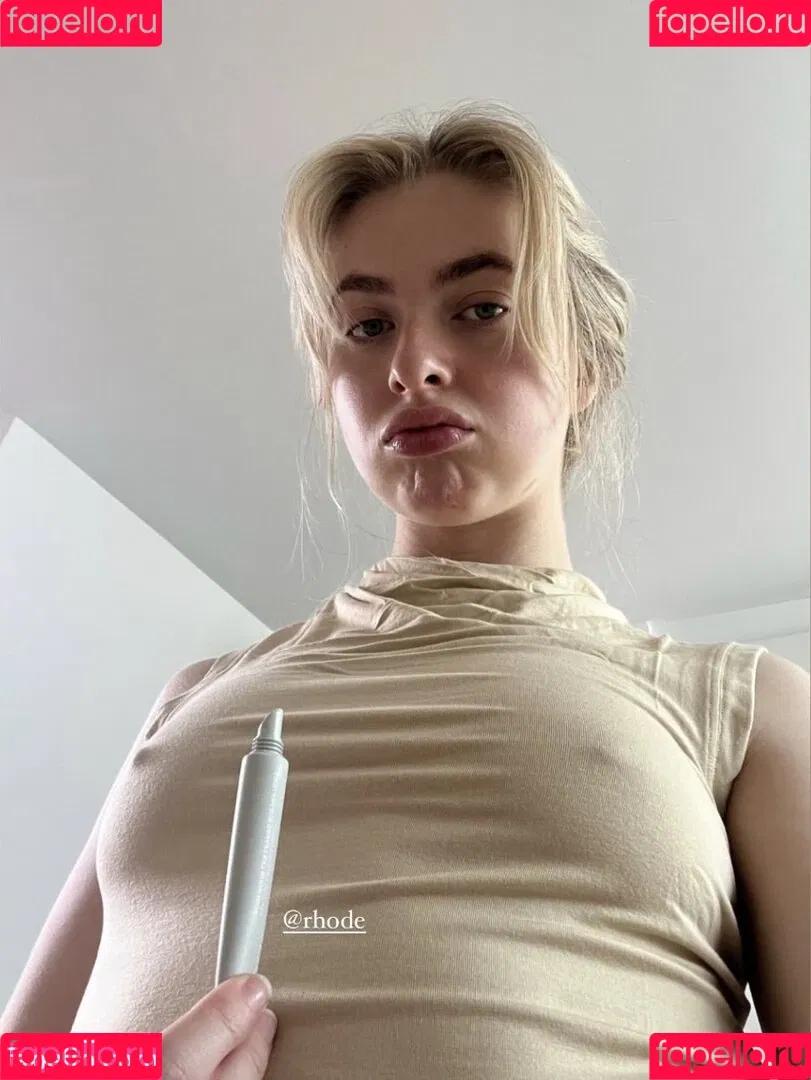 Anais Gallagher Onlyfans Photo Gallery 