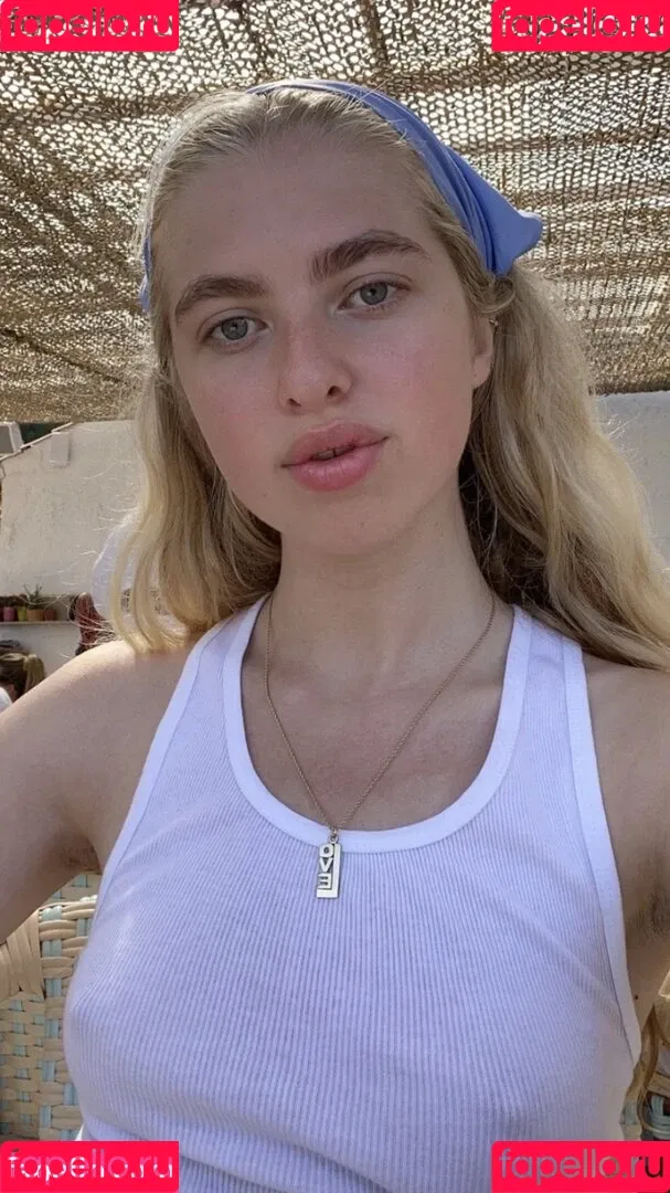 Anais Gallagher Onlyfans Photo Gallery 