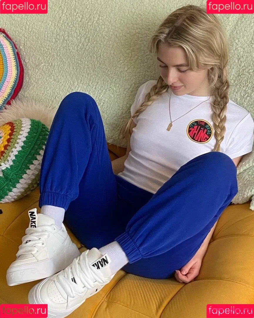 Anais Gallagher Onlyfans Photo Gallery 