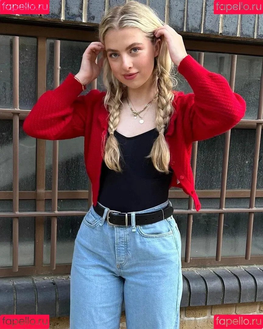 Anais Gallagher Onlyfans Photo Gallery 