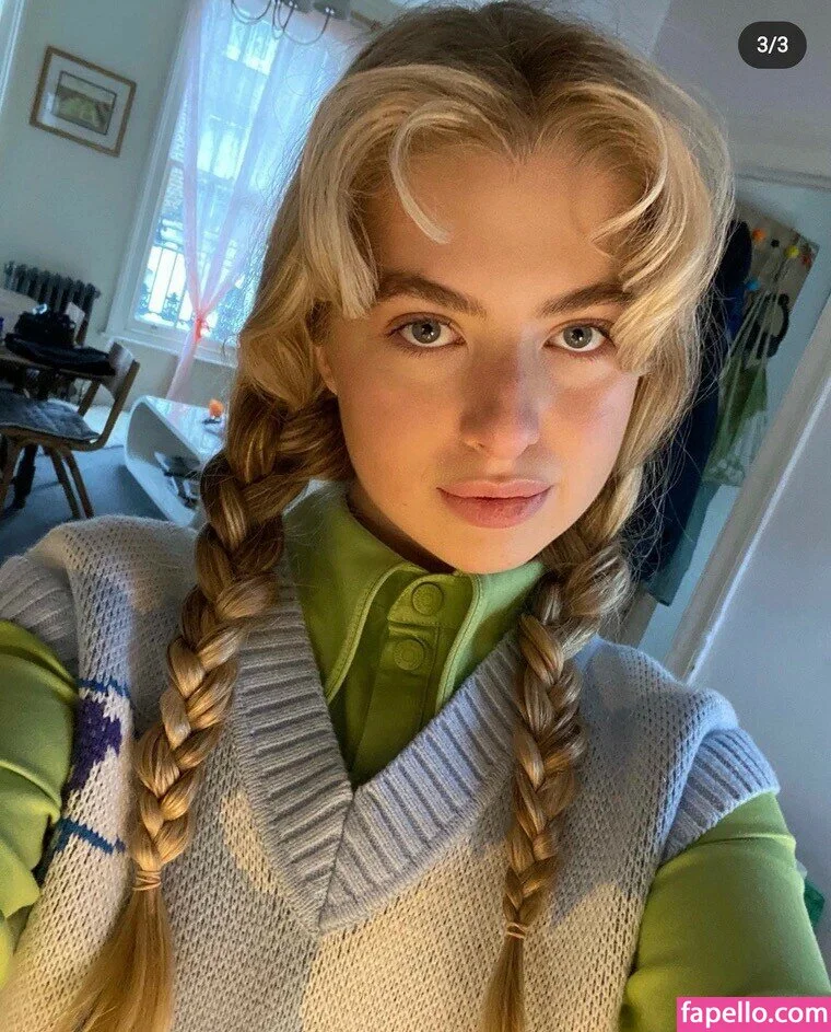 Anais Gallagher Onlyfans Photo Gallery 