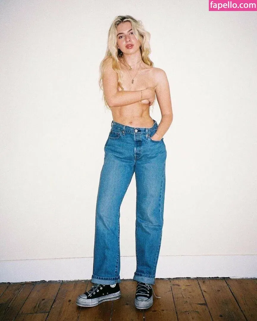 Anais Gallagher Onlyfans Photo Gallery 