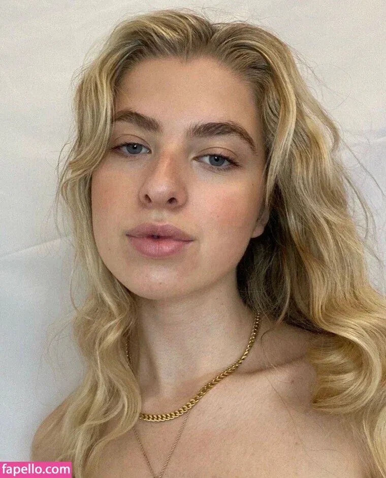 Anais Gallagher Onlyfans Photo Gallery 