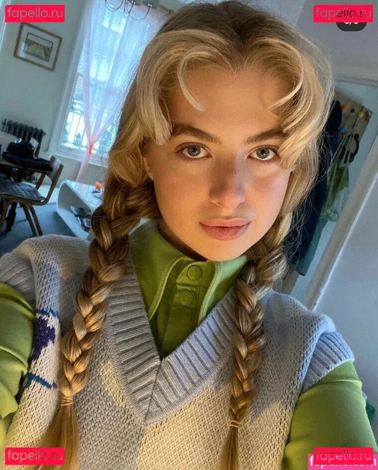 Anais Gallagher Onlyfans Photo Gallery 