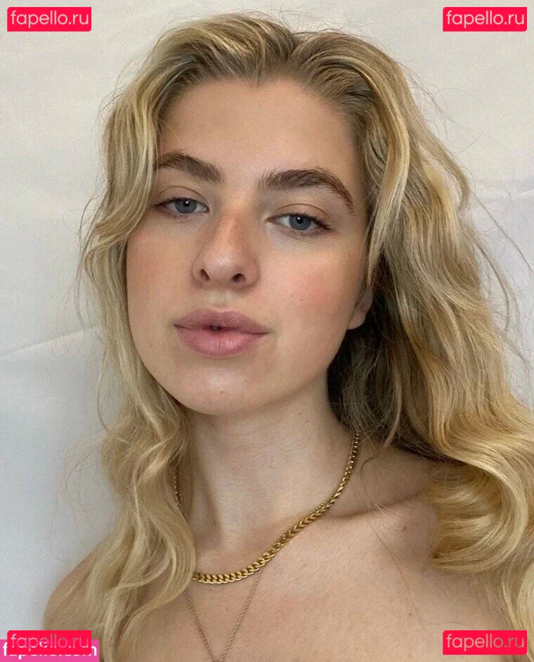 Anais Gallagher Onlyfans Photo Gallery 