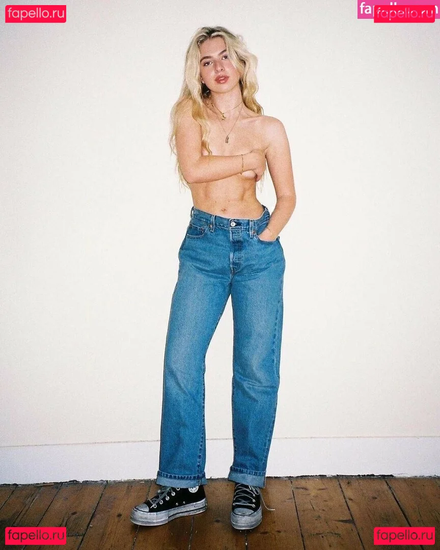 Anais Gallagher Onlyfans Photo Gallery 