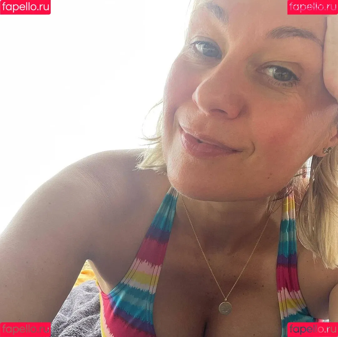 Ruth Moschner Onlyfans Photo Gallery 
