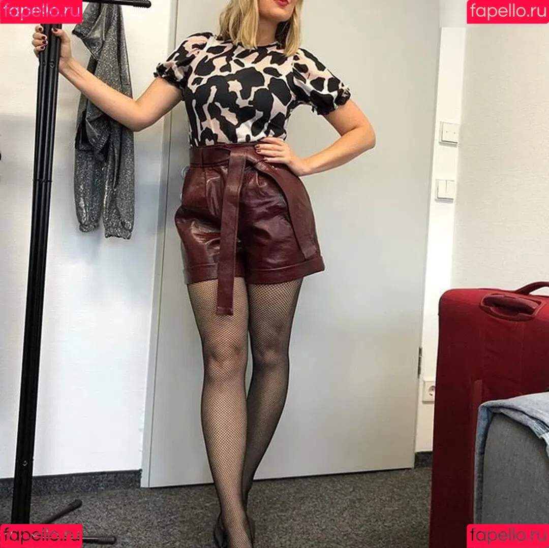 Ruth Moschner Onlyfans Photo Gallery 