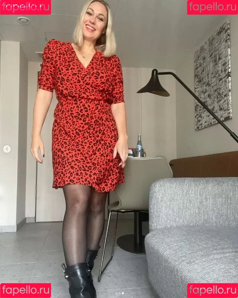 Ruth Moschner Onlyfans Photo Gallery 