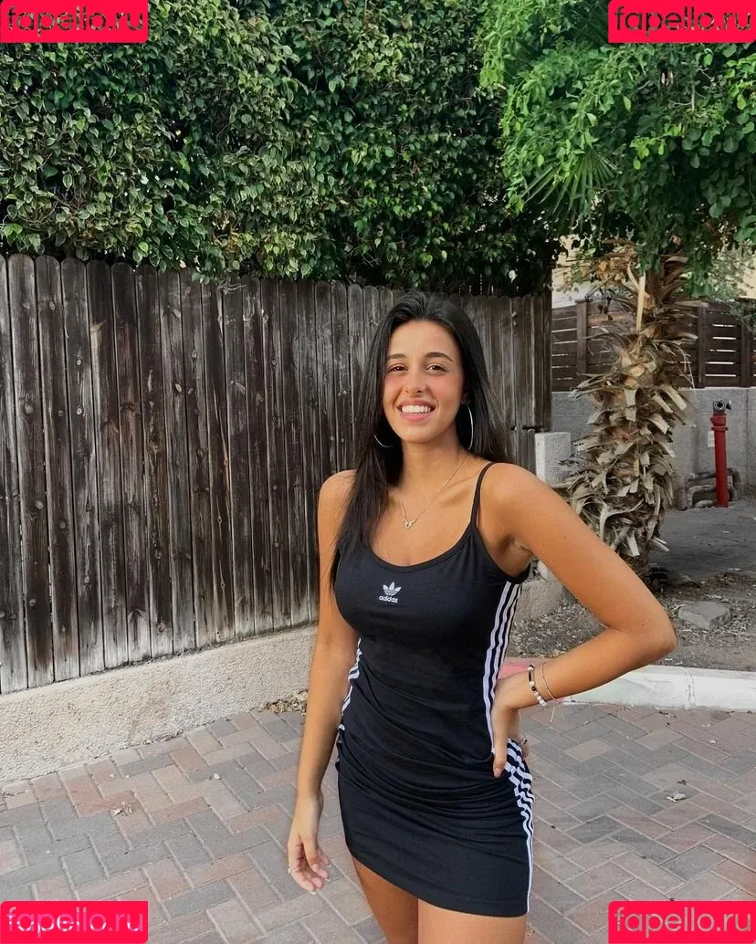 May Cohen Onlyfans Photo Gallery 