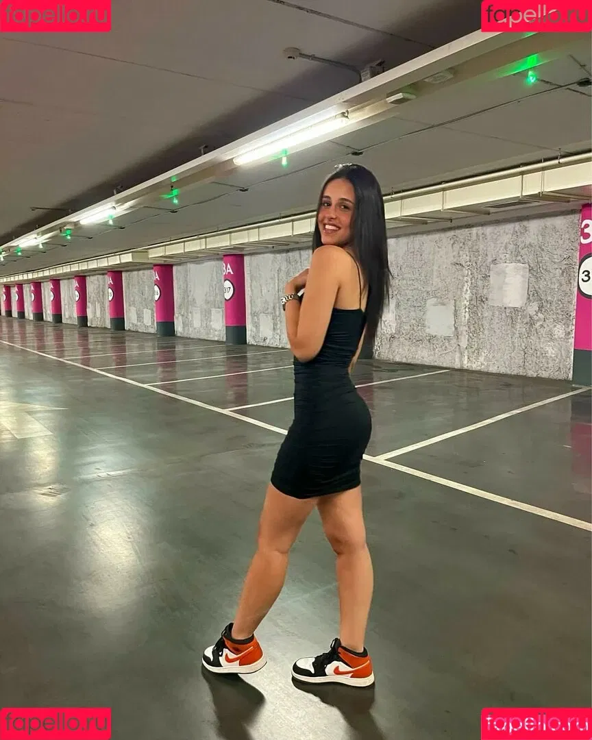 May Cohen Onlyfans Photo Gallery 