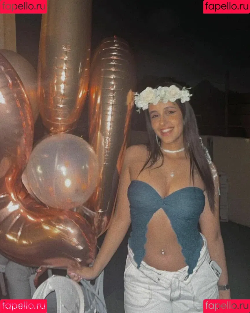 May Cohen Onlyfans Photo Gallery 