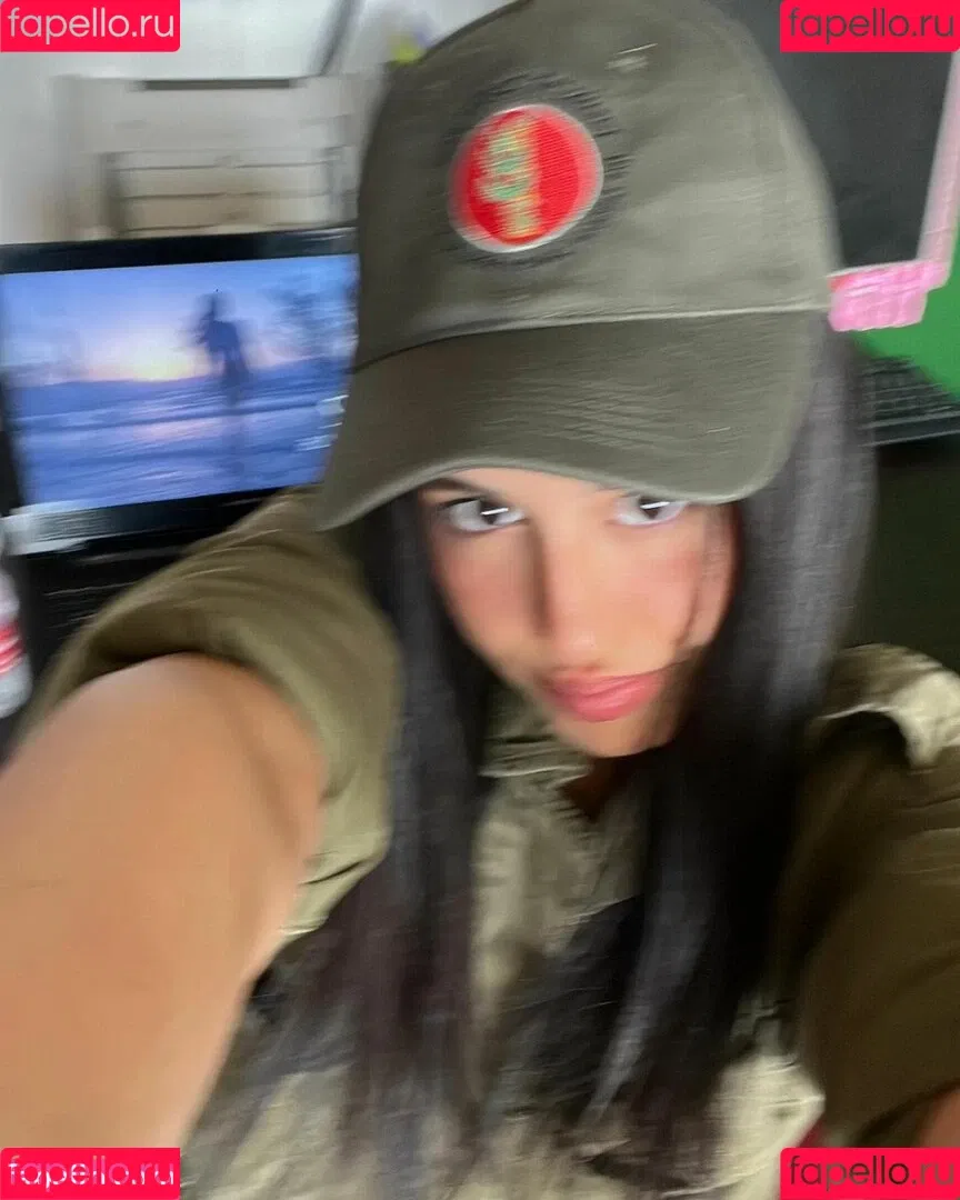 May Cohen Onlyfans Photo Gallery 