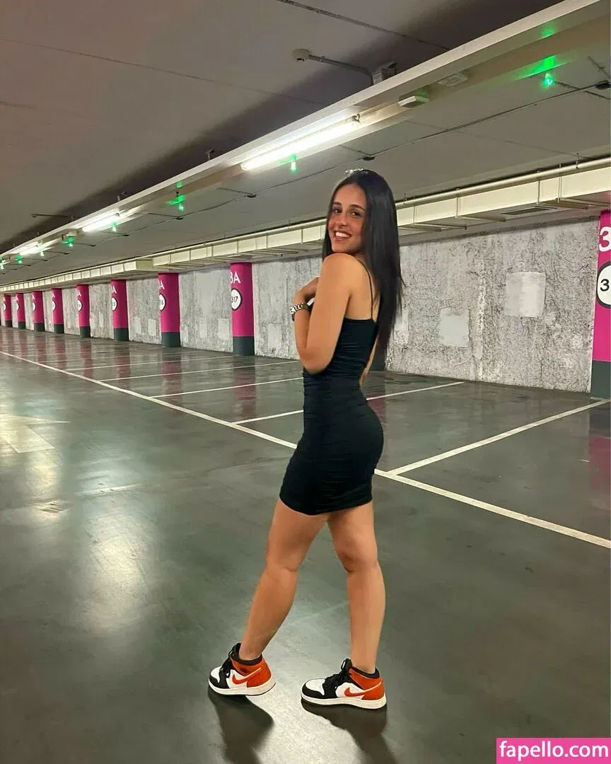 May Cohen Onlyfans Photo Gallery 