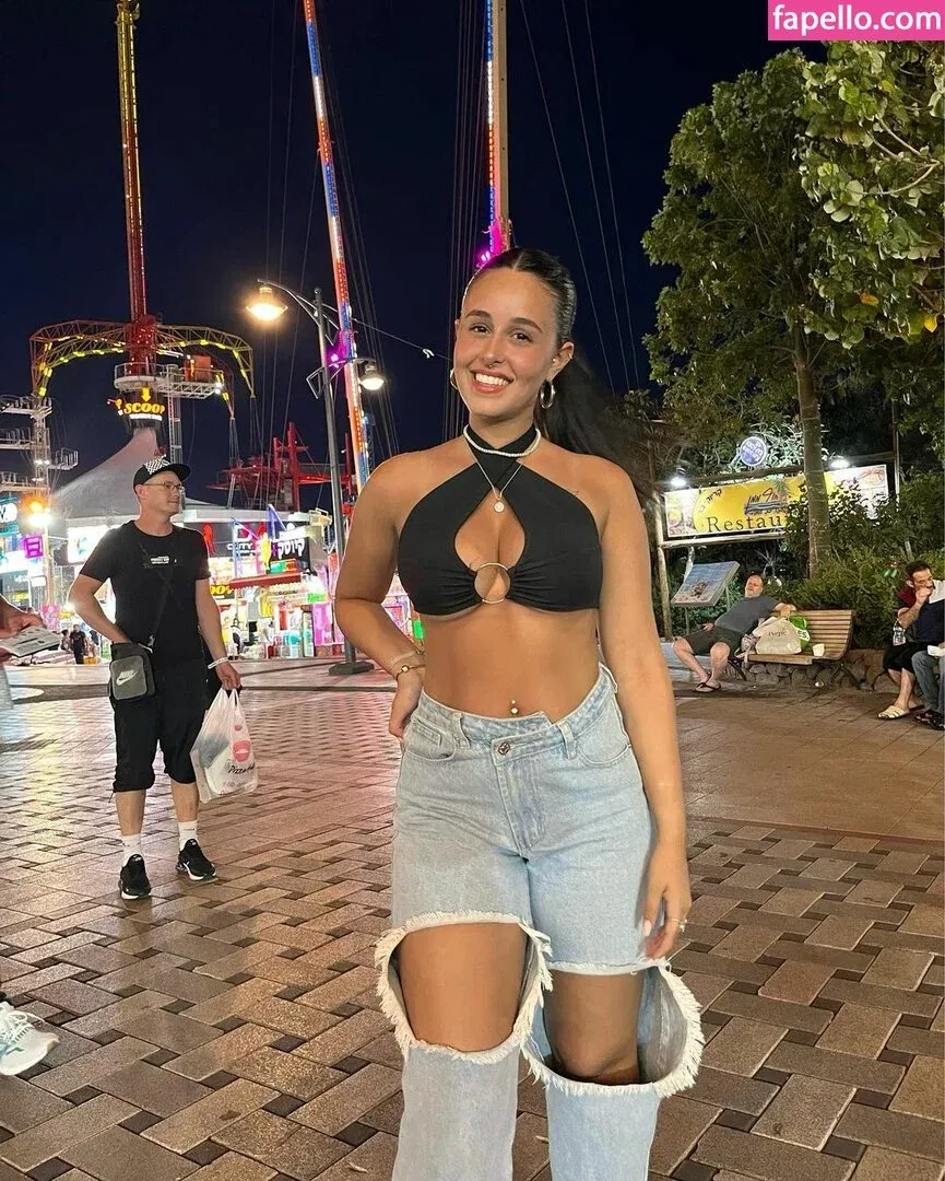 May Cohen Onlyfans Photo Gallery 