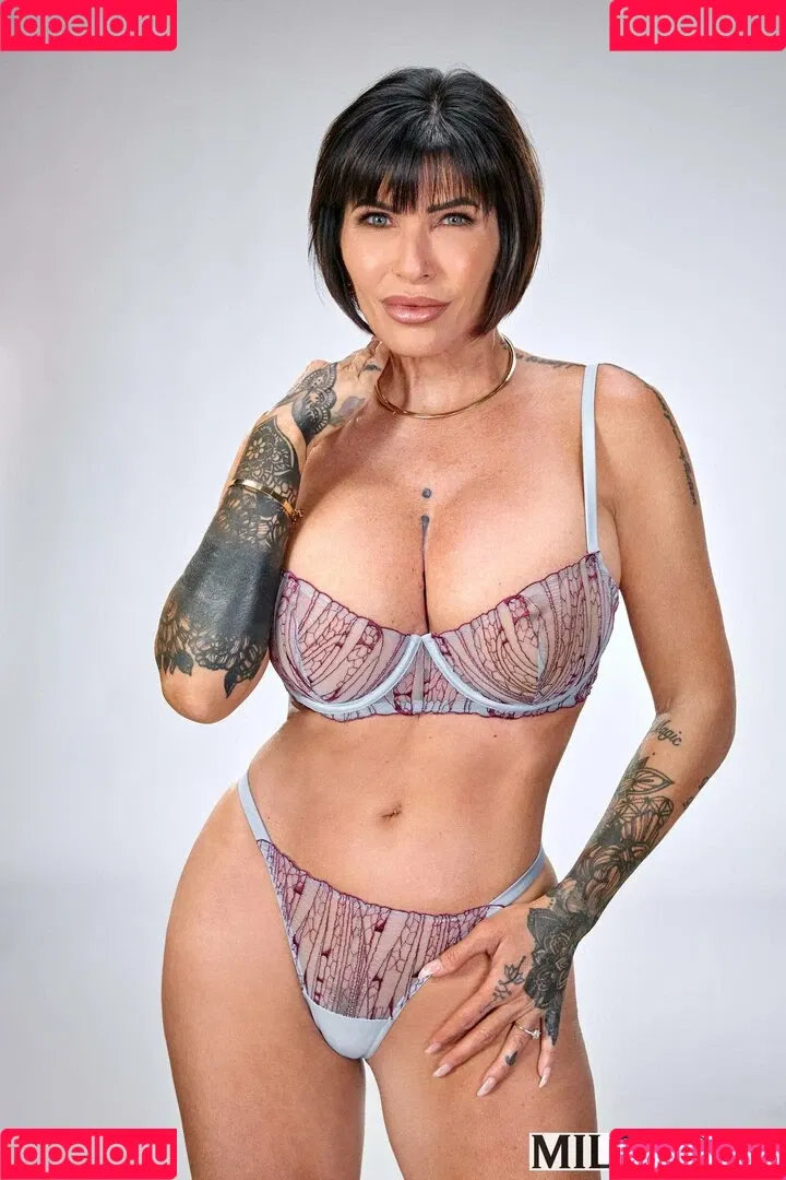 Shay Fox Onlyfans Photo Gallery 