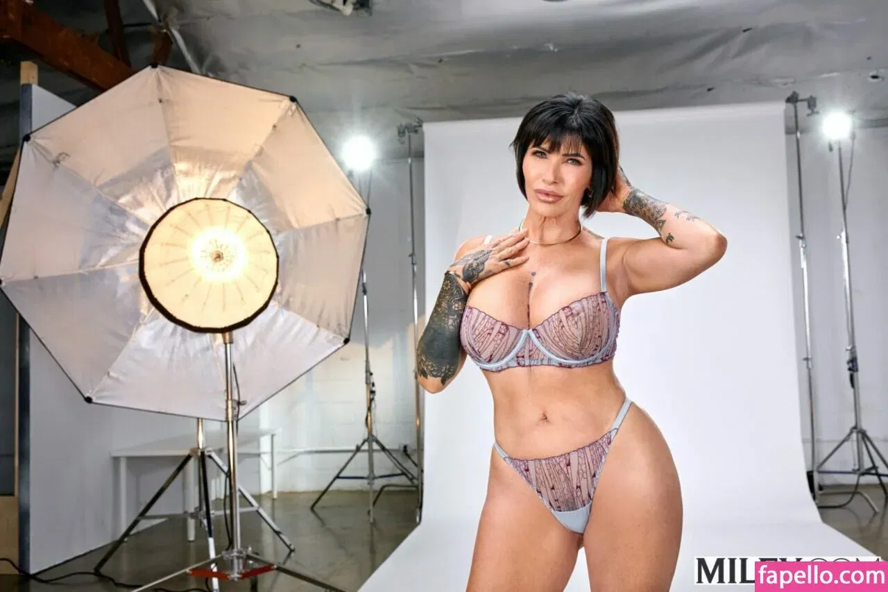 Shay Fox Onlyfans Photo Gallery 