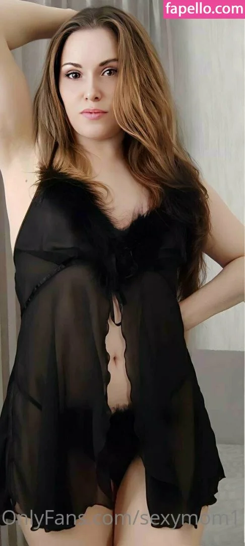 Sexy Mom Onlyfans Photo Gallery 