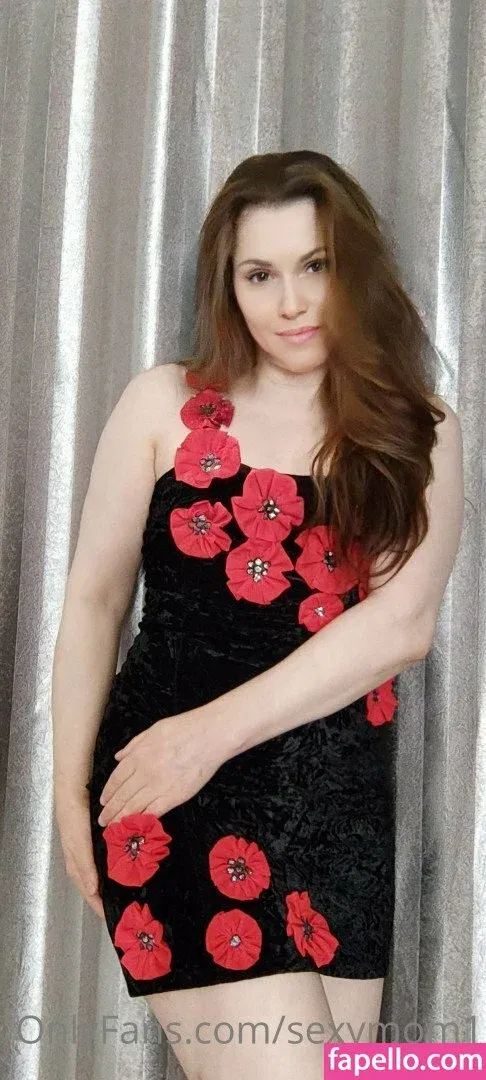 Sexy Mom Onlyfans Photo Gallery 