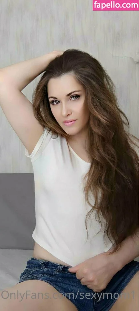 Sexy Mom Onlyfans Photo Gallery 