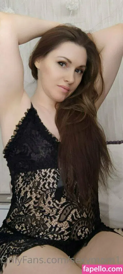 Sexy Mom Onlyfans Photo Gallery 