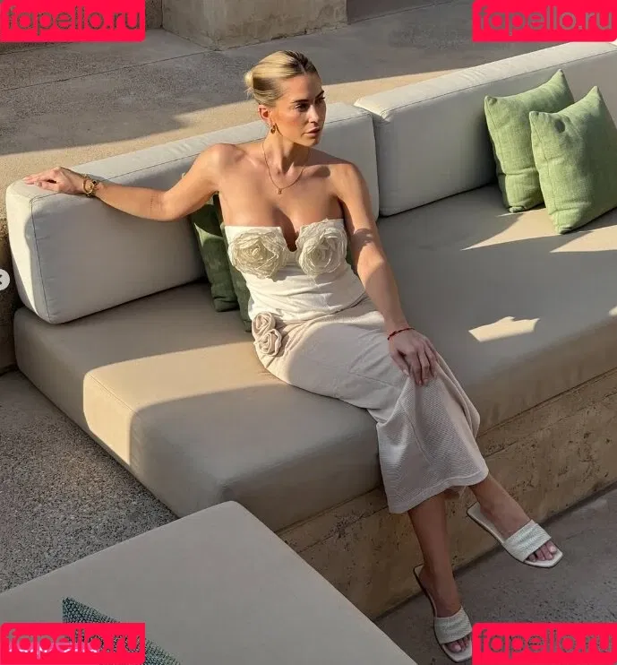 Mrs. Bella Onlyfans Photo Gallery 
