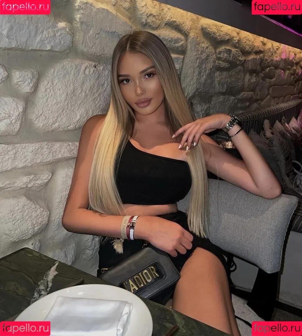 Manuela Milinkovic Onlyfans Photo Gallery 