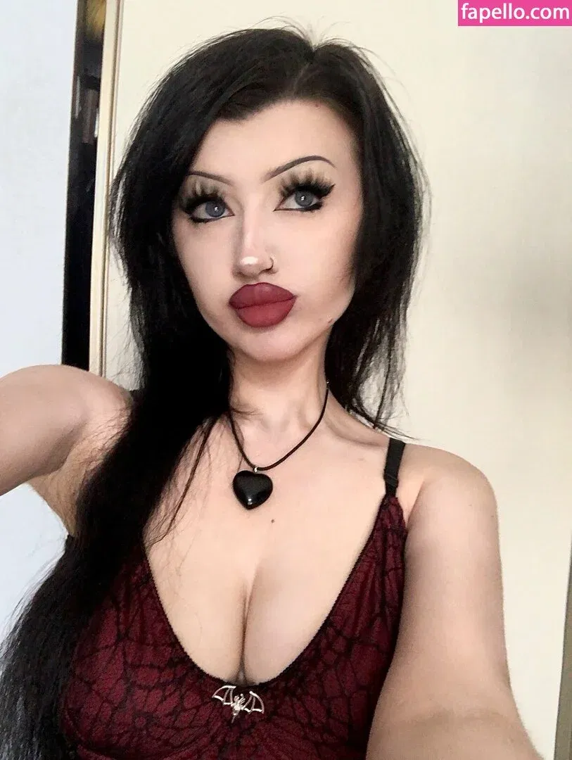 cherryburied Onlyfans Photo Gallery 